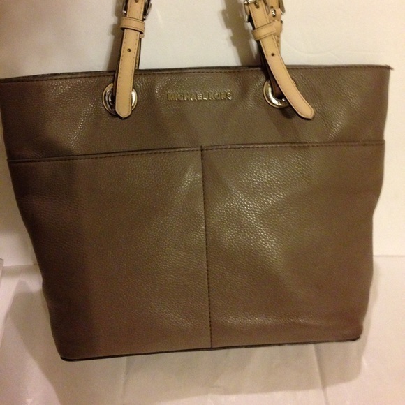 Gray Michael Kors double front pocket zipper tote - Picture 1 of 8